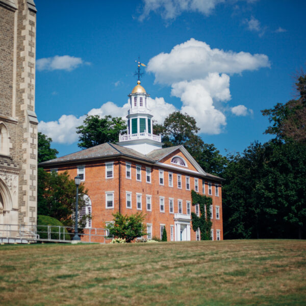 Free summer AP prep courses for high school students